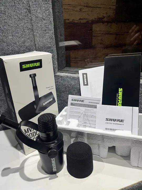 Vendo Microfone Shure MV7x (Original) - Foto 2