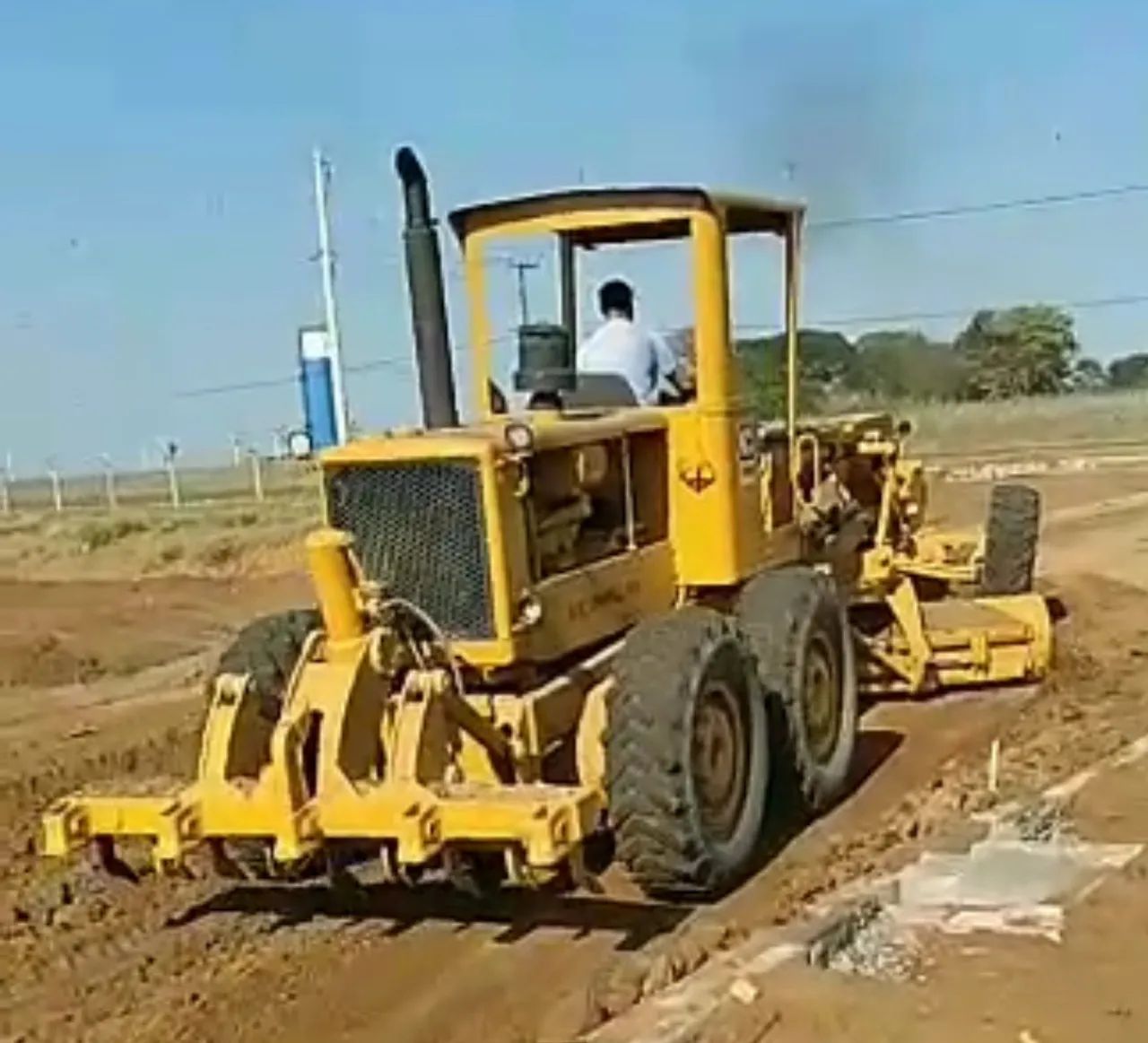 Motoniveladora Caterpillar 140B ano 1985 em SP - Foto 5