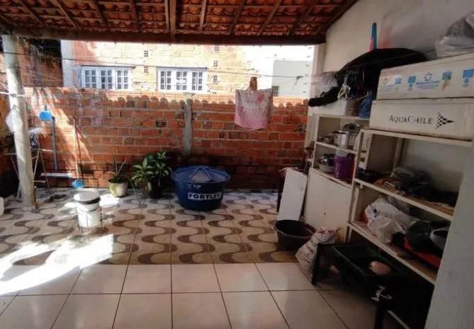 Vendo Casa com 3 quartos no Recanto das emas  - Foto 2