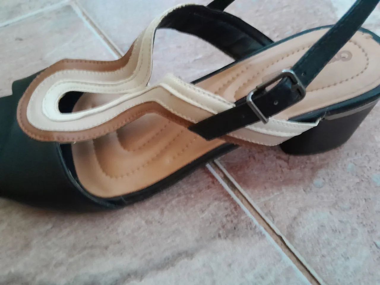 Sandalia linda comfortflex - Foto 3