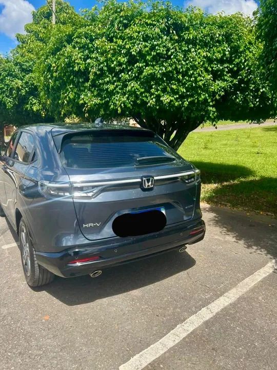 *HR-V Touring 1.5 24/25*<br>Flex <br>Automático <br>Cor: Cinza <br>11 mil km<br><br>*R$ 185.000,00* - Foto 3