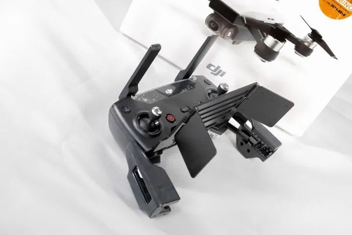 Drone DJI Spark Fly More Combo + 3 baterias e muitos acessórios - Foto 5