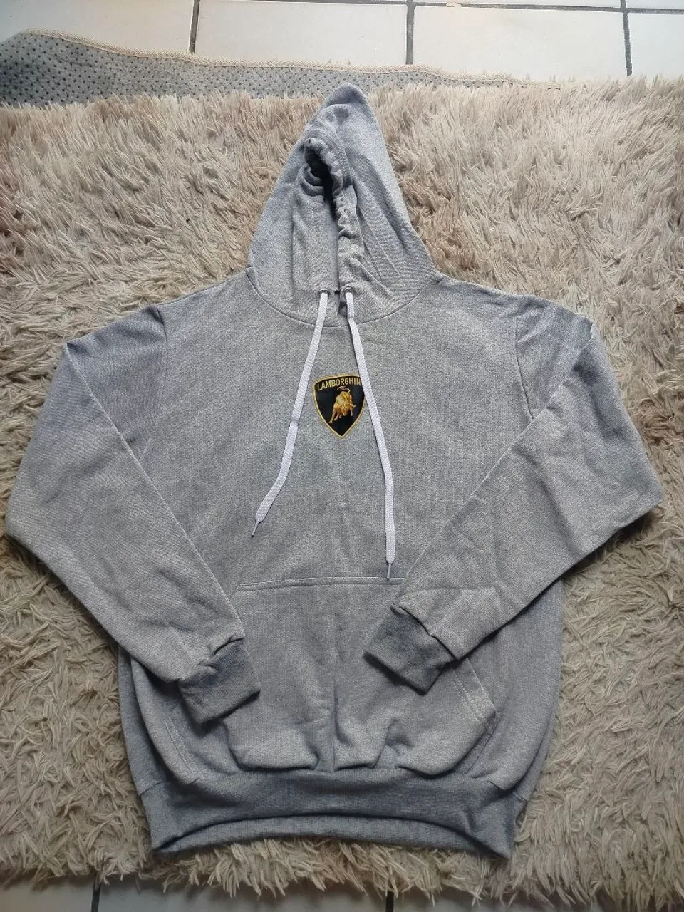 Moletom Lamborghini Cinza - Conforto e Estilo!