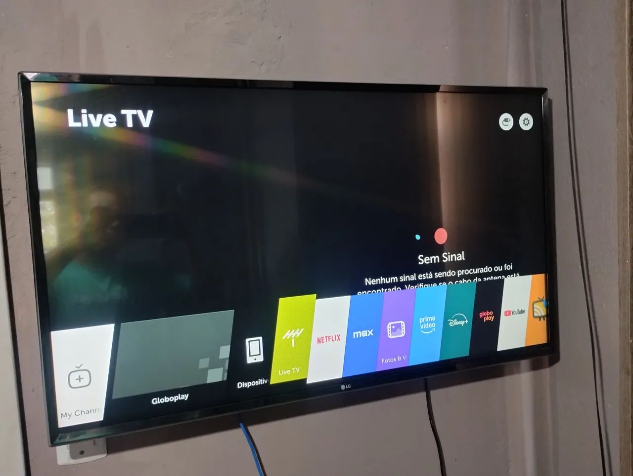 TV LG Smart  com controle remoto - Foto 2