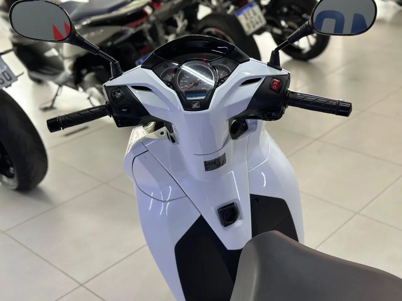 SH 300i Sport 2020 16.000 Km - Foto 4