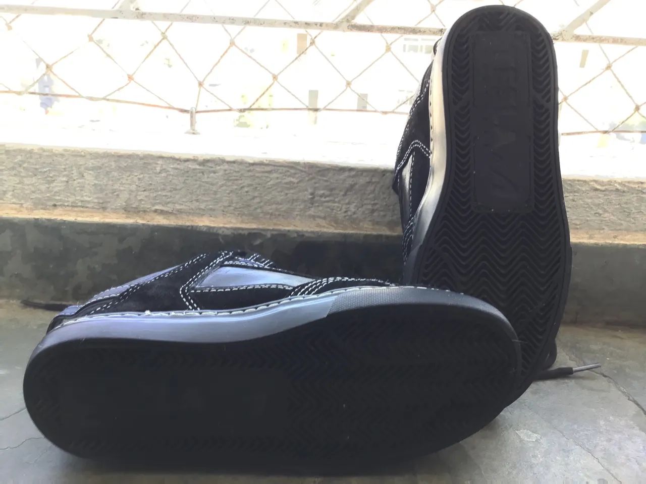 tesla coil black blue