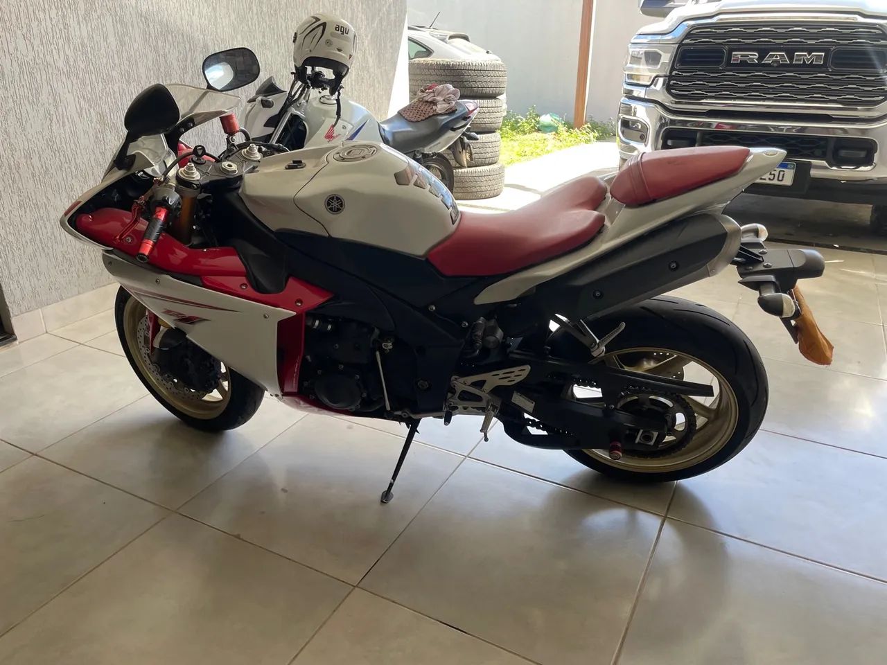Yamaha R1-1000 - Foto 5