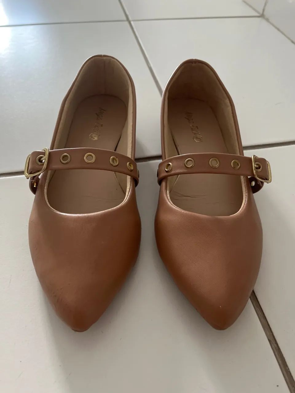 Sapatilhas Femininas com Fivela - Foto 2