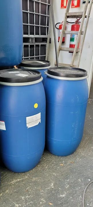 Bombonas de Plástico 170 Litros usada perfeito!  - Foto 4