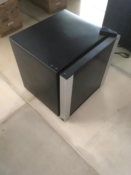 Adega Climatizada Easycooler / 16 Garrafas (com Compressor) - Foto 2