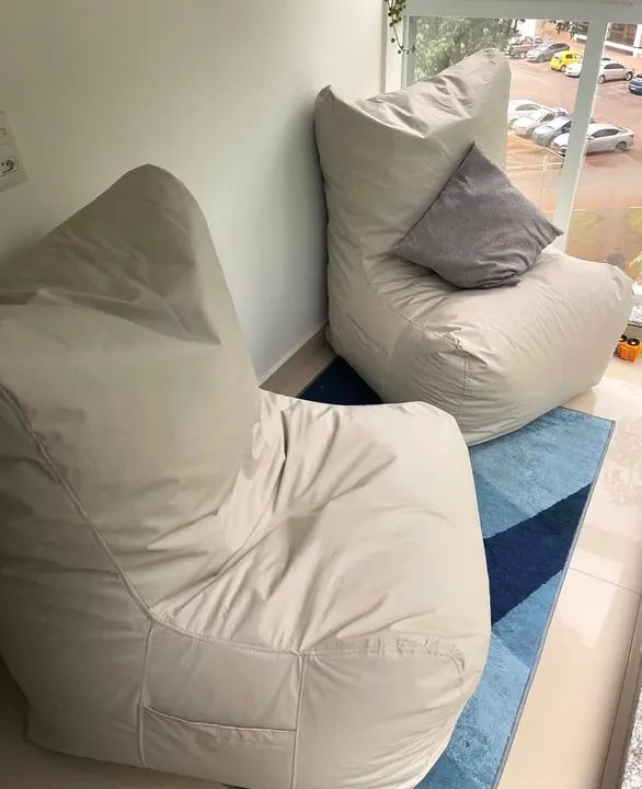Armchair-shaped puff423932485509457920