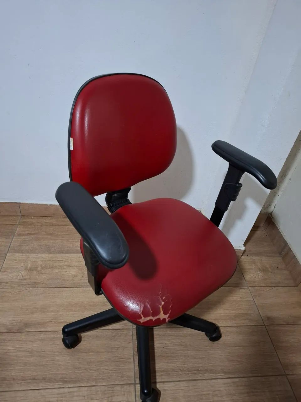 CADEIRA GIRATORIA DE ESCRITÓRIO - Foto 2