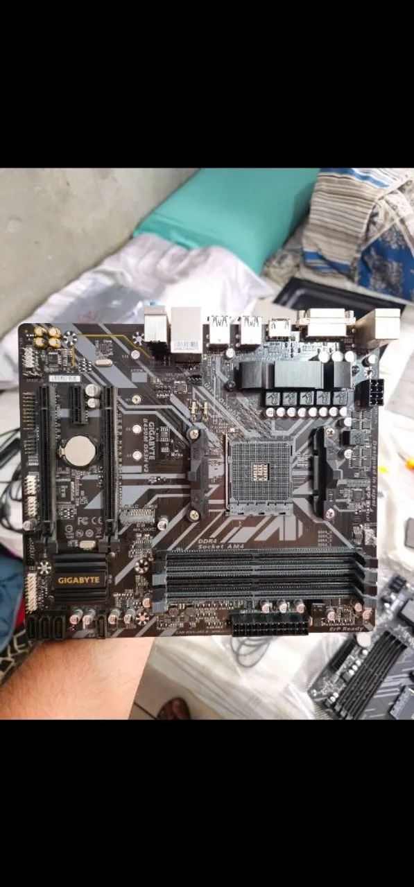 Placa mãe Gigabyte B450m DS3H V2 - Placa extremamente conservada - Foto 3