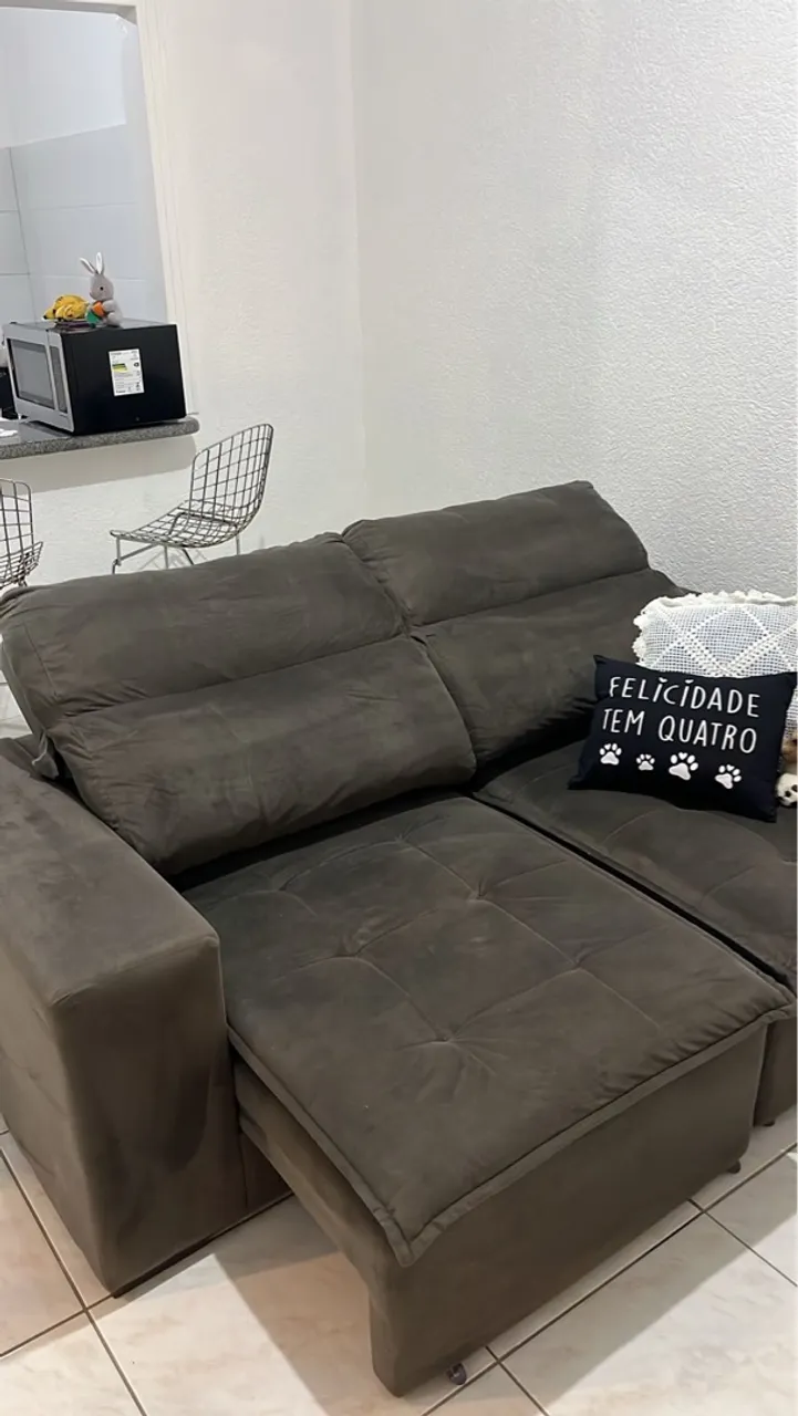 Sofá retrátil e reclinável cinza