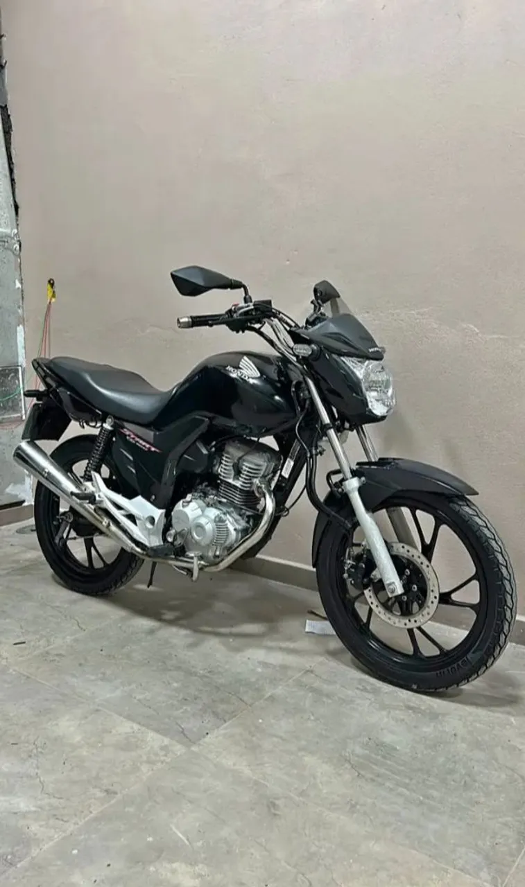 Honda CG 160 Titan - Moto impecável