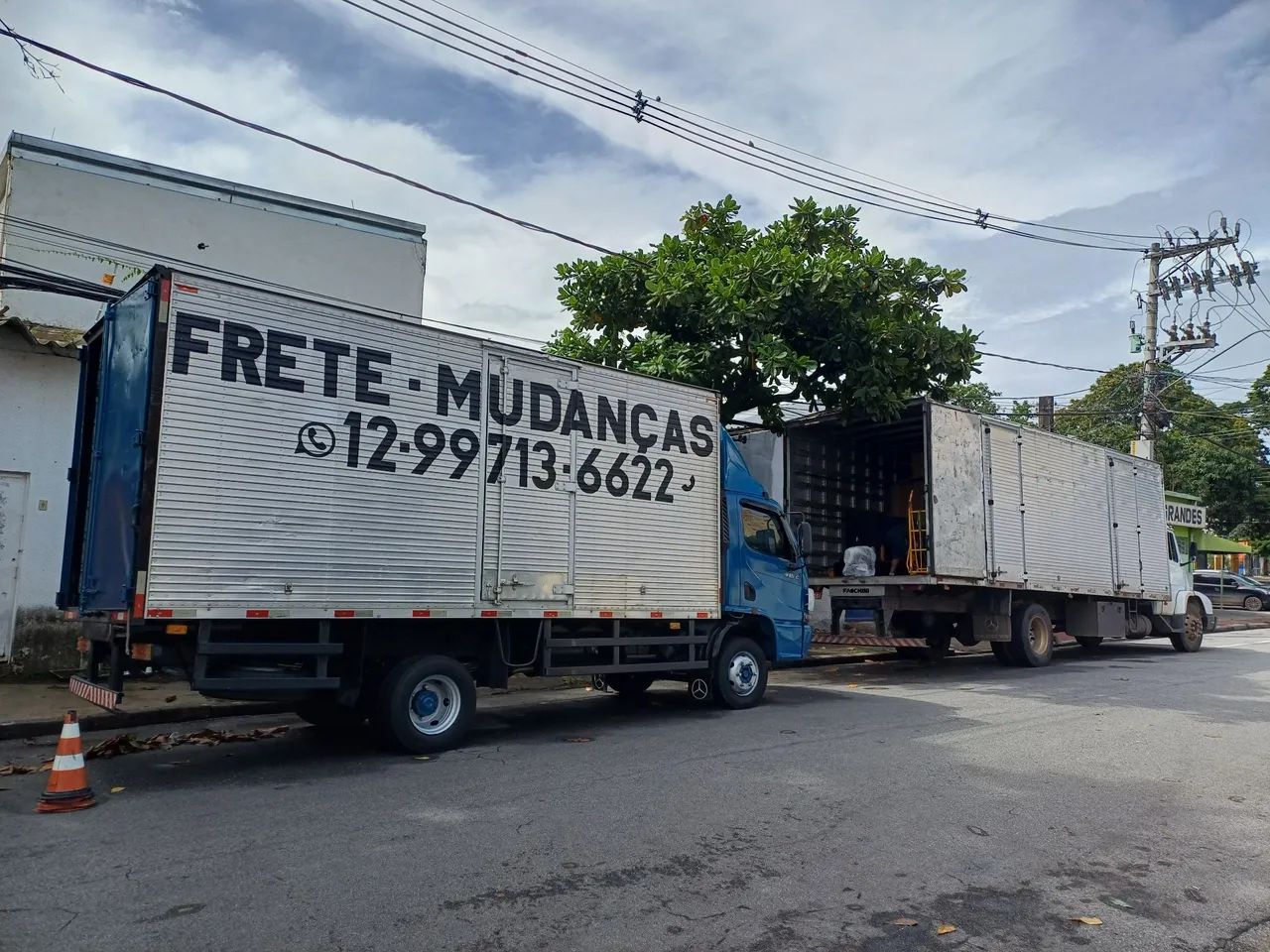 MUDANÇA CAMINHÃO DE MUDANÇAS FRETES TRANSPORTES C/ MONTADORES CARREGADORES E EMBALADORES ! - Foto 3