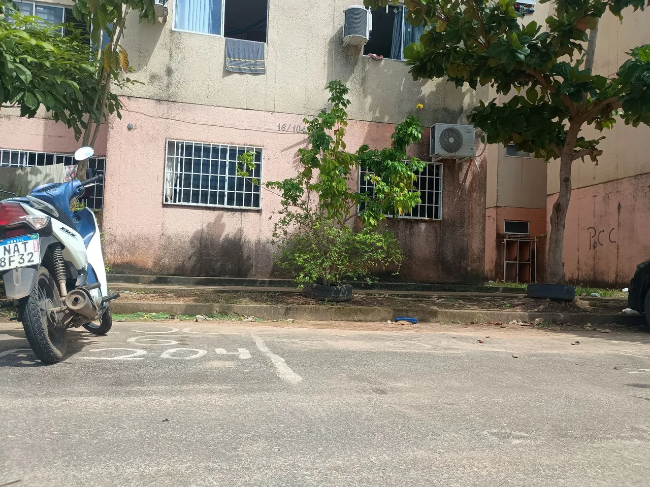 Vendo apartamento quitado com tudo em dias no condomínio jatobá no vila jardim. 110 mil.