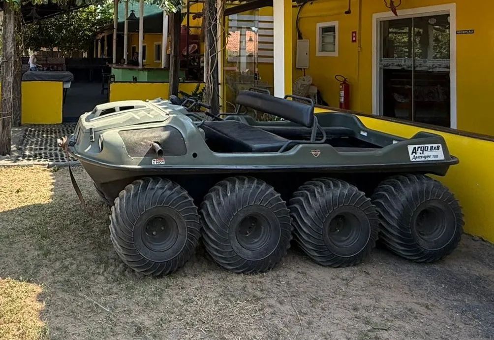 Veículo Anfíbio Argus 8x8 Avenger quadriciclo 