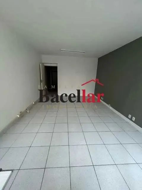 Sala : / Comercial / Copacabana