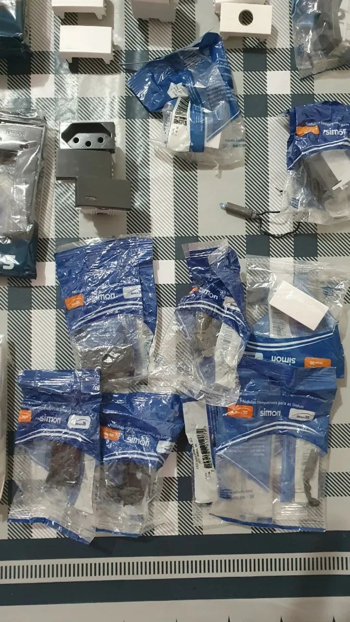 Espelho Tomada e Interruptores Simon 35 - Foto 5