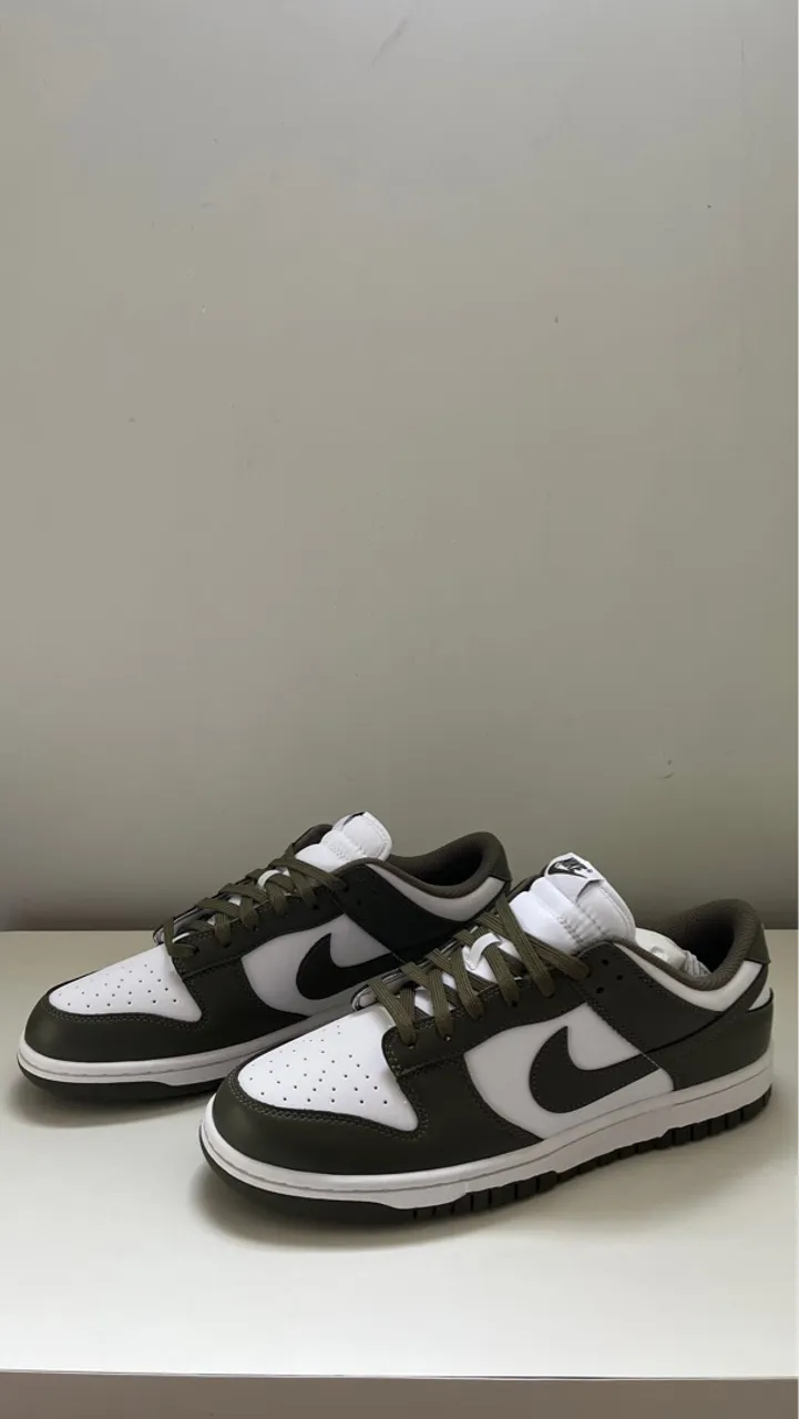 Nike Dunk Low - Medium Olive