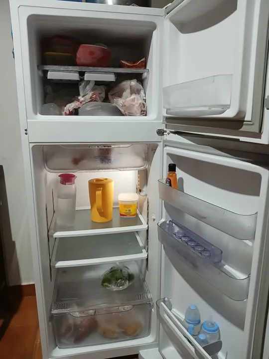 Geladeira cônsul em ótimo estado - Foto 2