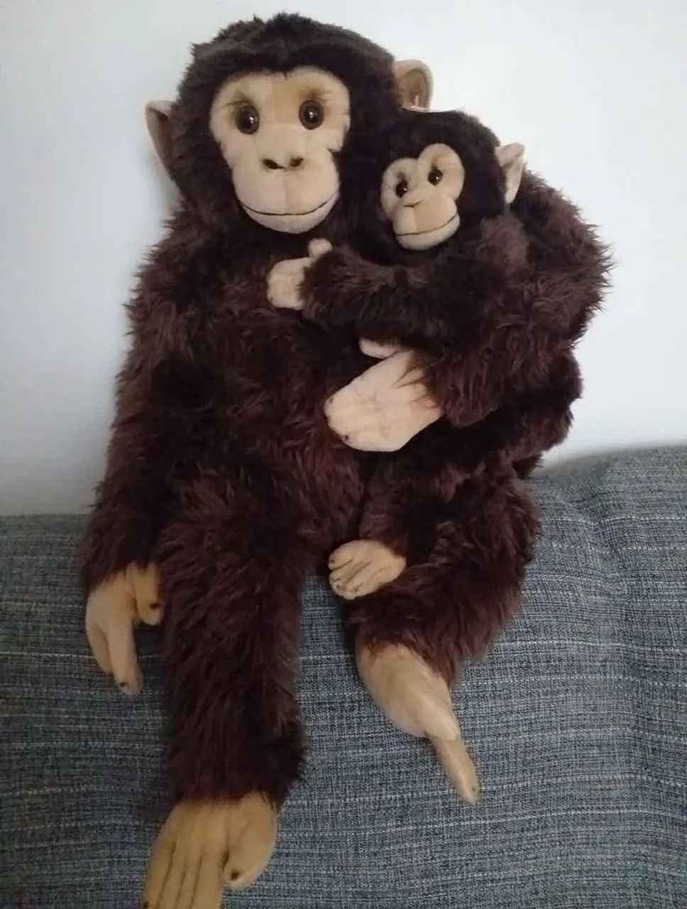 Macaco de Pelúcia com Bebê 80 cm - Foto 2