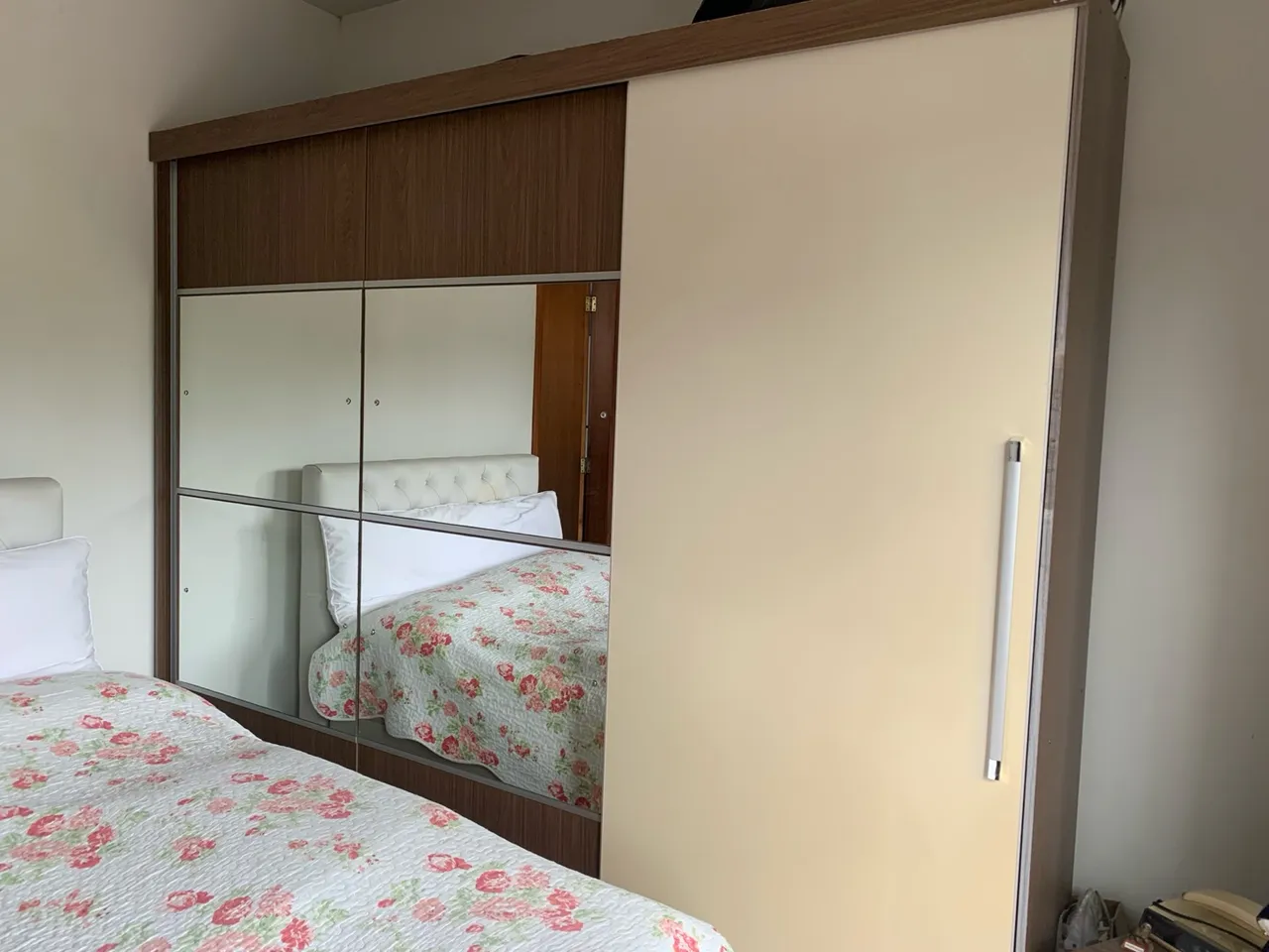 Guarda-Roupa com Espelho Moderno