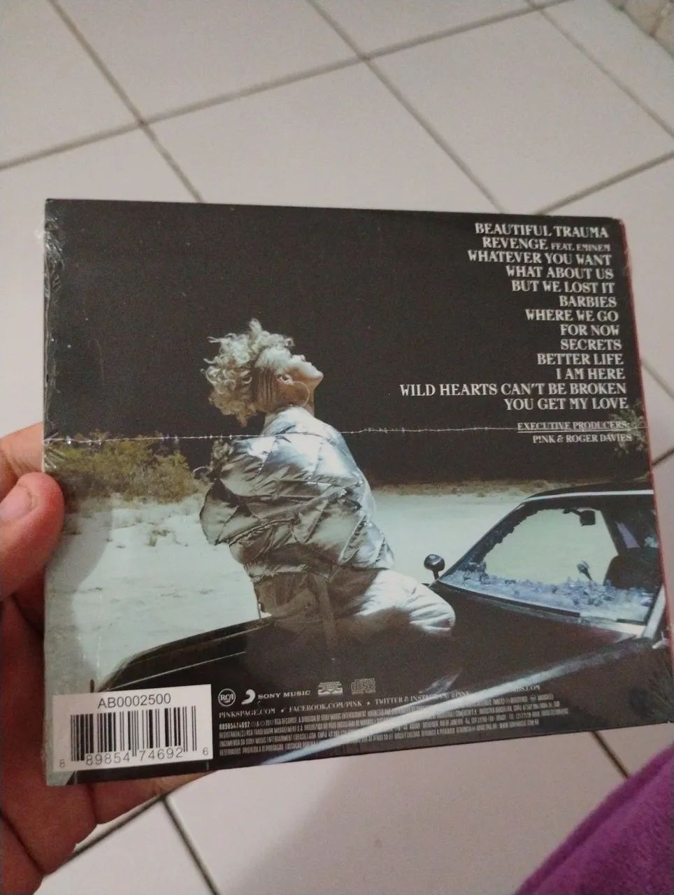 Cd pink beautiful trauma lacrado (aceito olxpay) - Foto 2