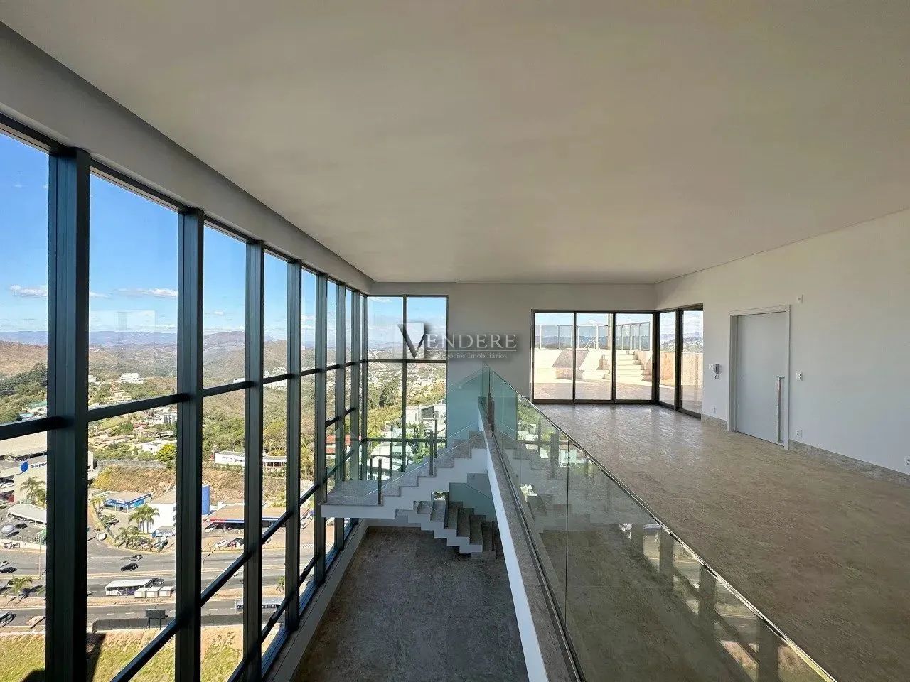 Cobertura Duplex 402 m² no Vale do Sereno