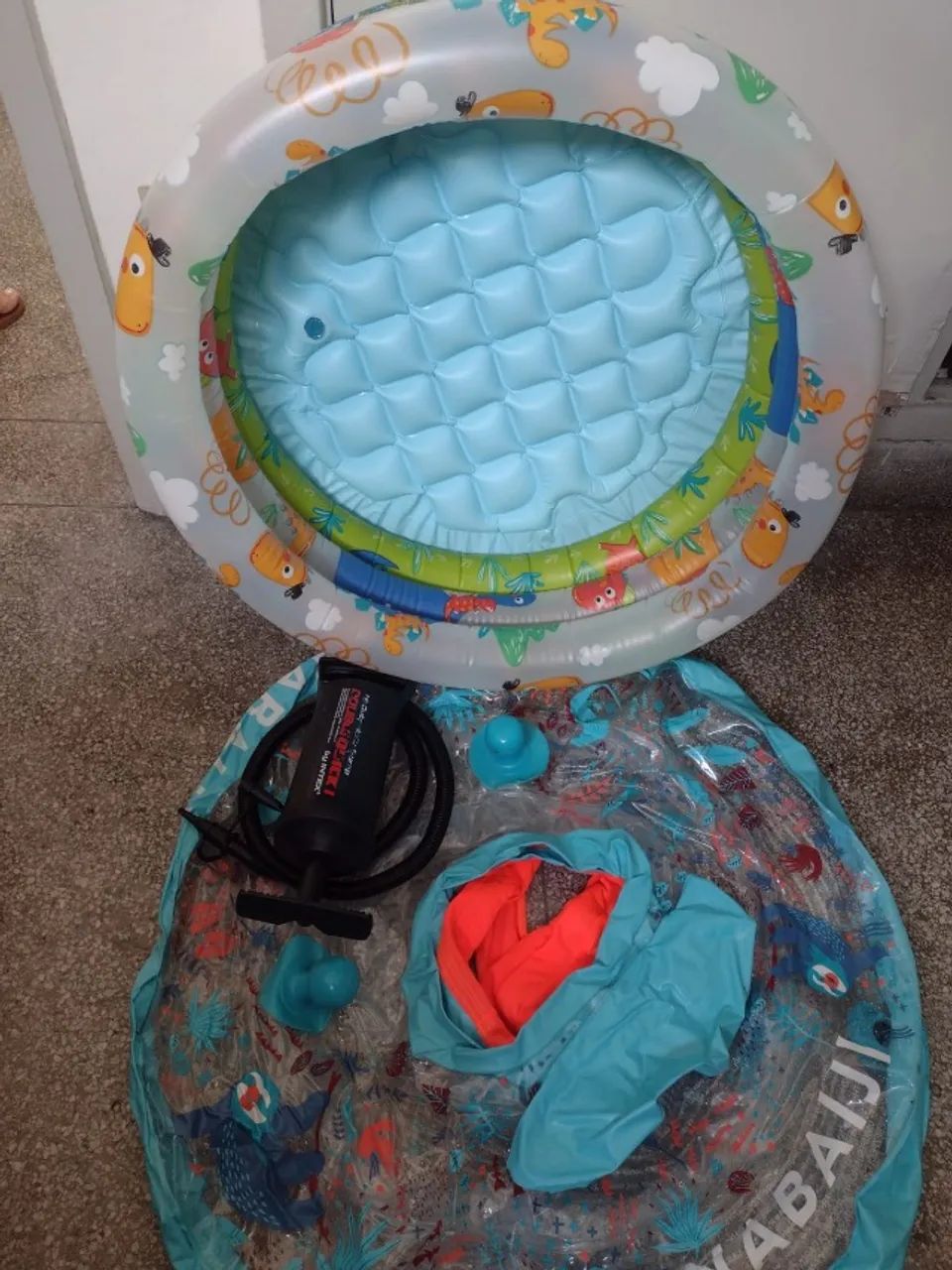 KIT PRAIA BEBÊ: barraca UV+50 e bóia Decathlon, bomba e piscina inflável - Foto 5