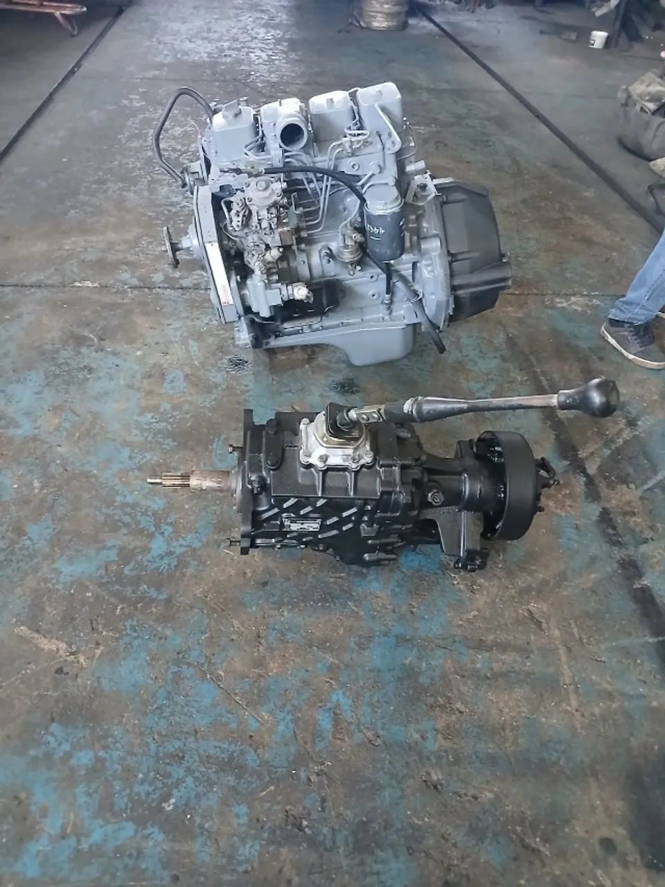 MOTOR CUMIS 4CC BOMBEADO. F4000/FORD CARGO - Foto 3