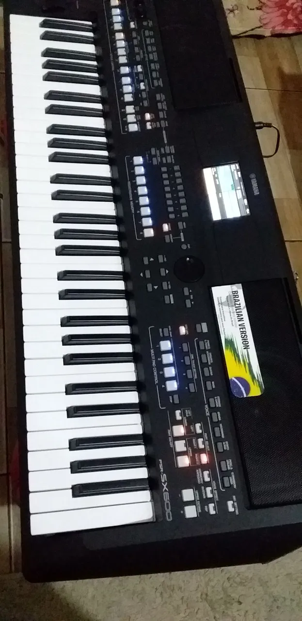 Teclado Yamaha PSR-SX600 - Ótimo Estado