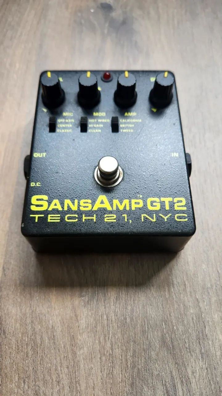 Pedal Sansamp GT2 - Tech 21 NYC - Simulador de
