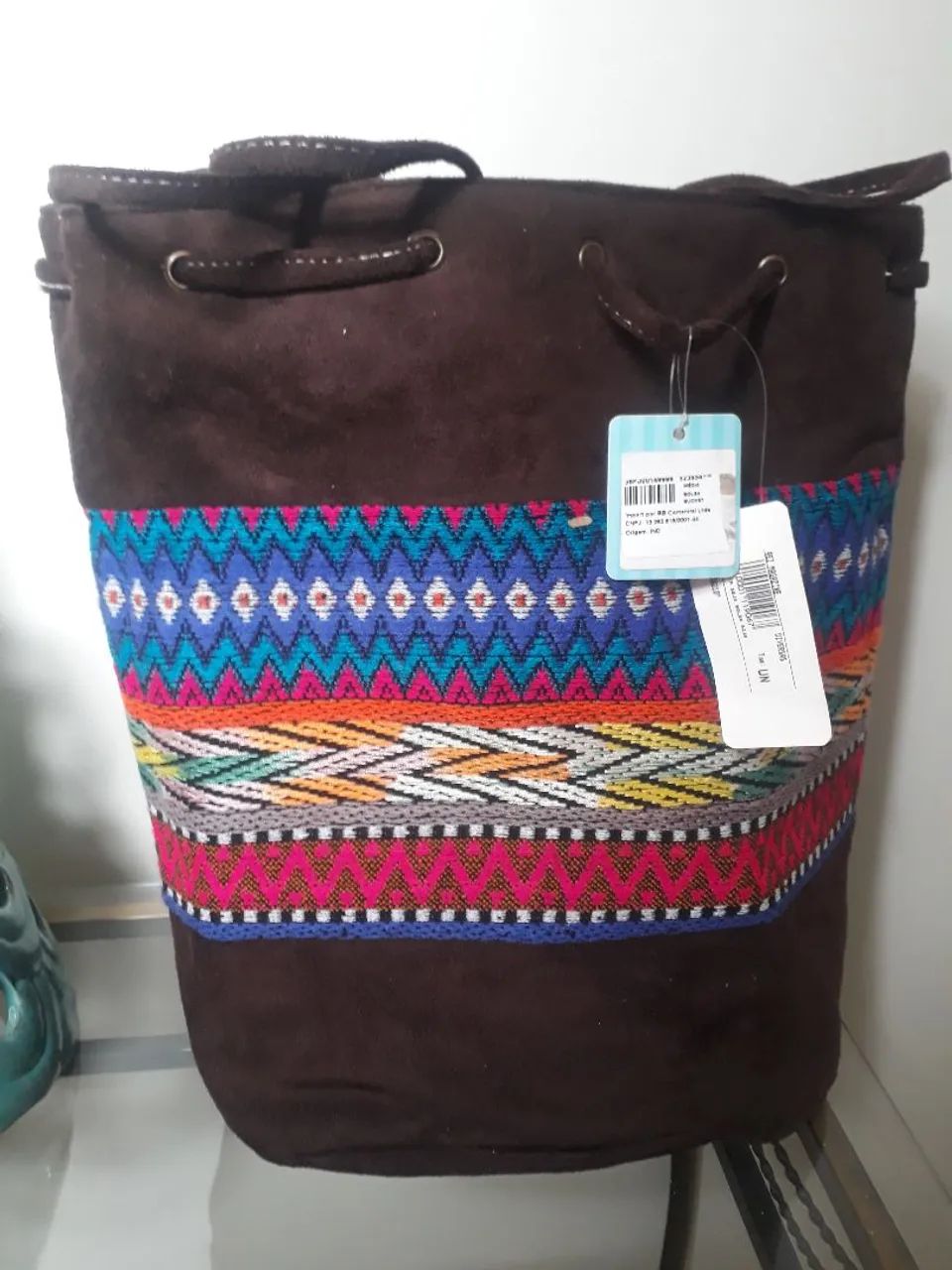 Bolsa boho chic com detalhes vibrantes - Foto 4
