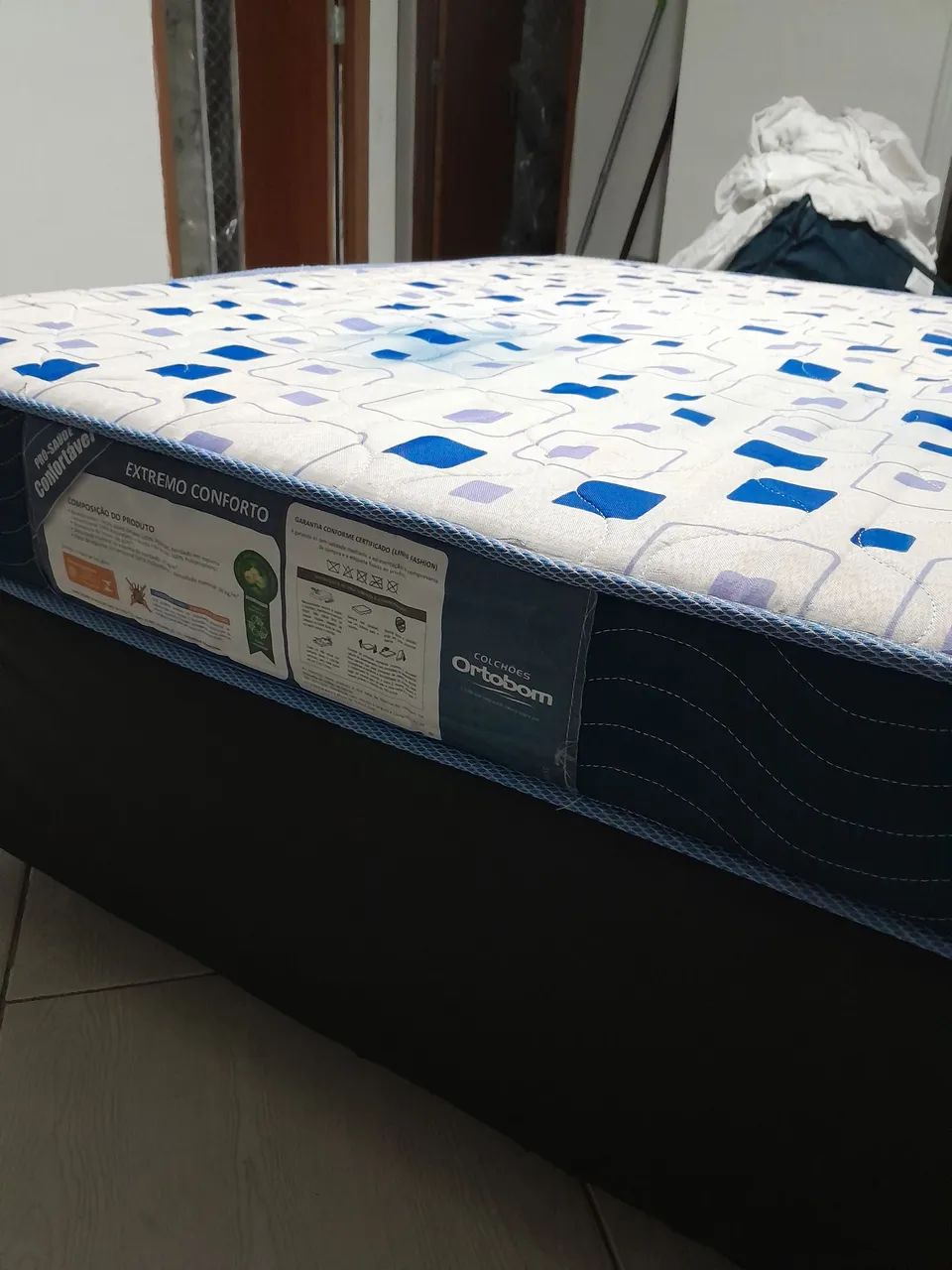 Colchão Ortobom + cama $$700