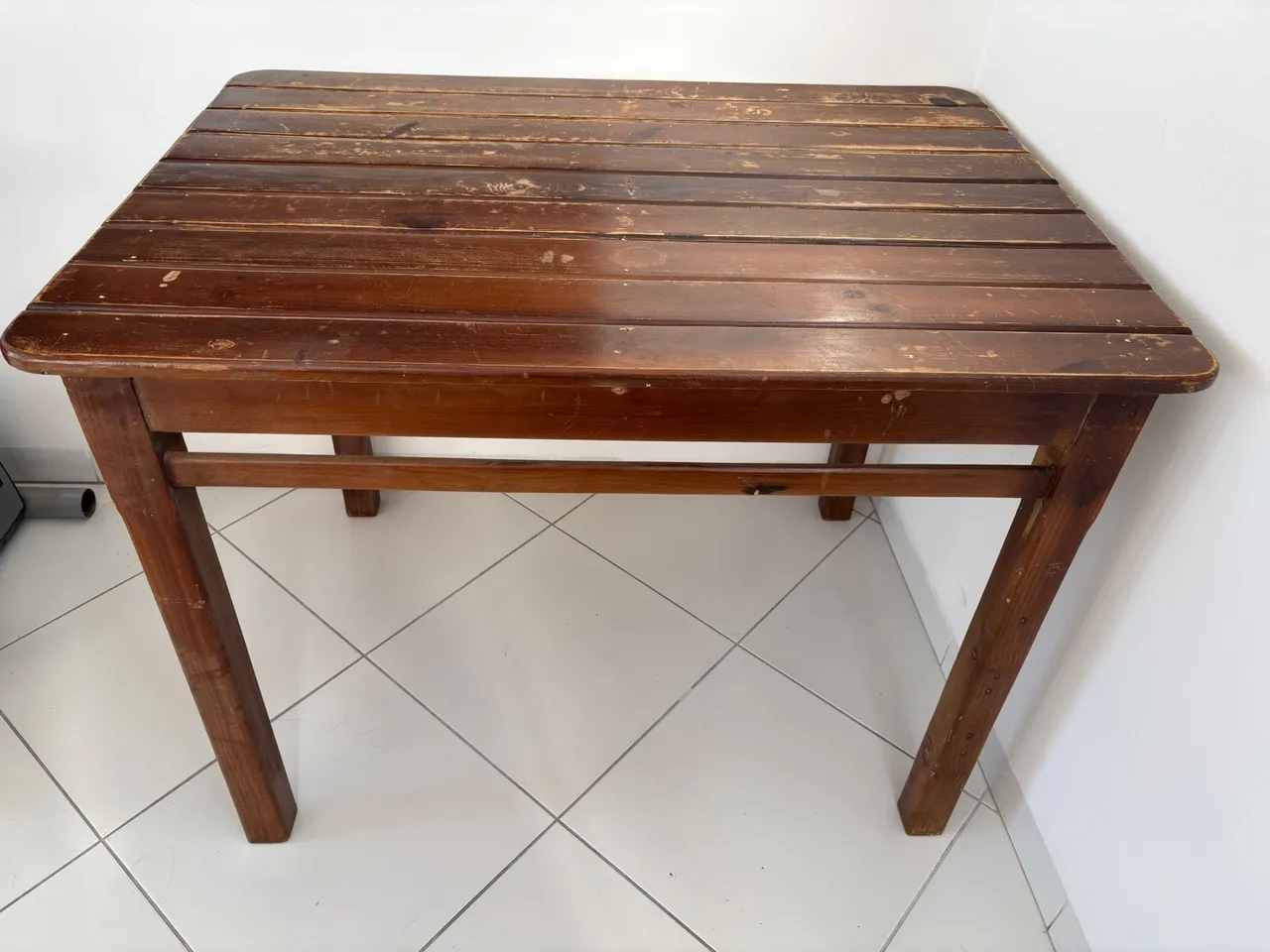 Mesa de madeira maciça