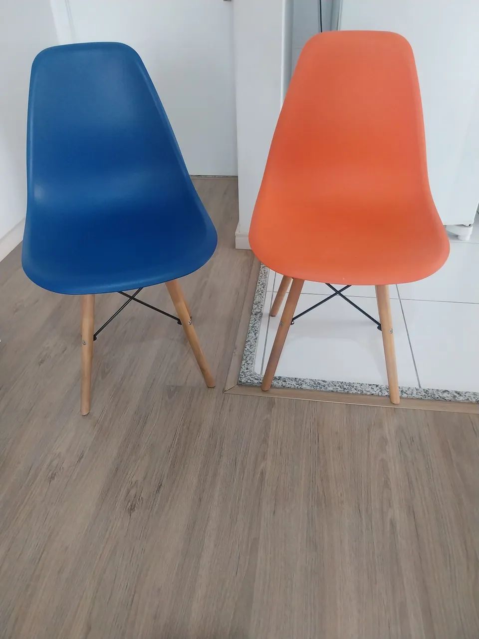 Two Chairs64840844004994120