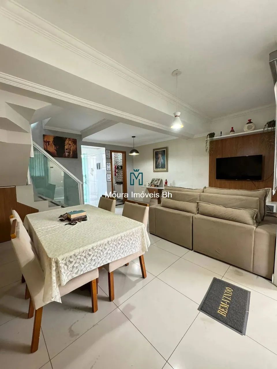 Casa de 3 quartos 1 suíte 2 vagas de garagem no bairro Jardim Europa