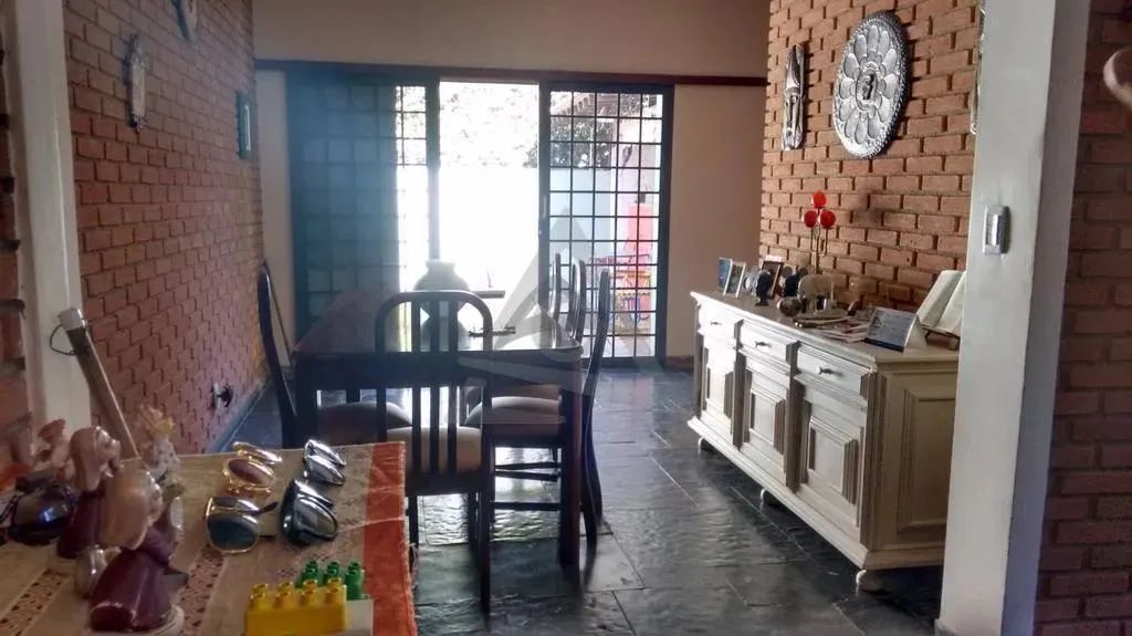 Casa à venda e para alugar em Campinas, Parque São Quirino, com 5 quartos, com 380 m² - Foto 2