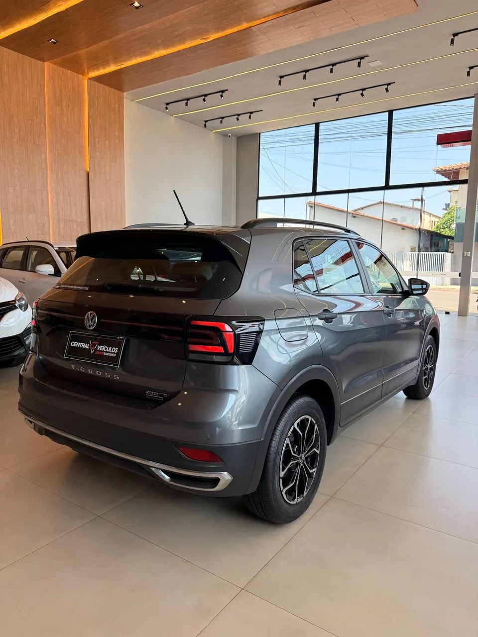 T-Cross 200 TSI com 35.000km na Central Veículos  - Foto 12