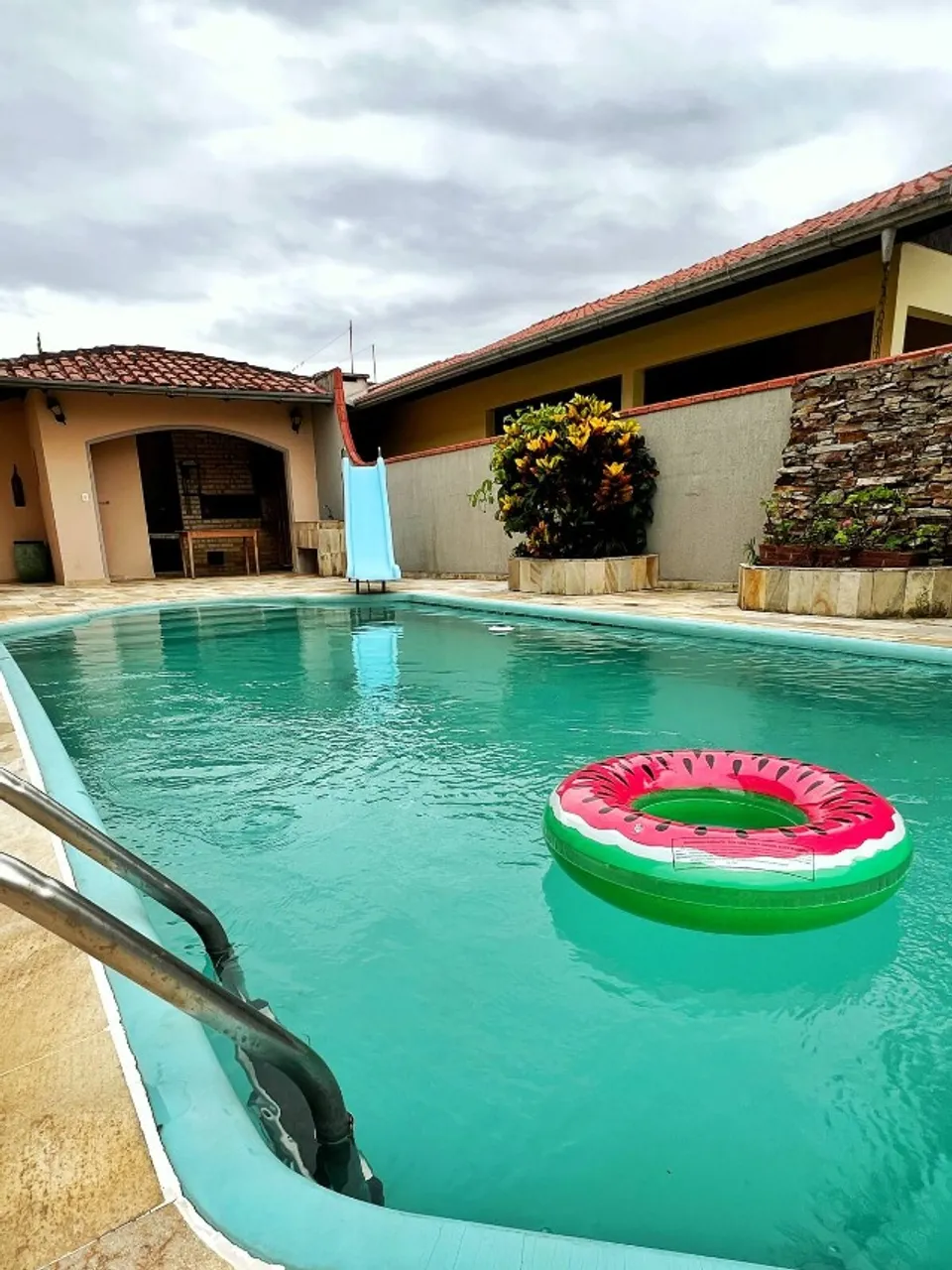 Casa para temporada em Navegantes, 03 quartos