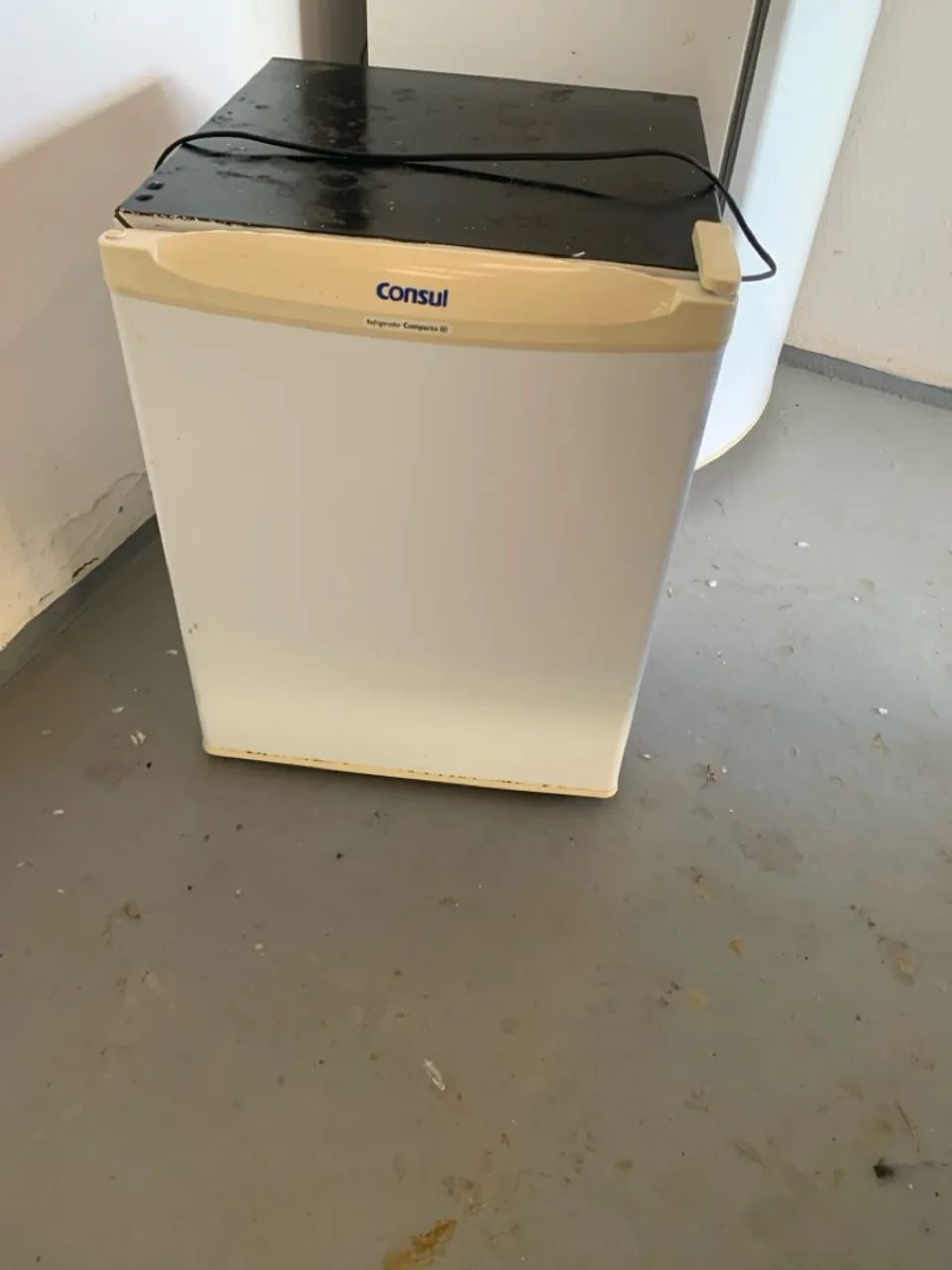 Frigobar cônsul 220v