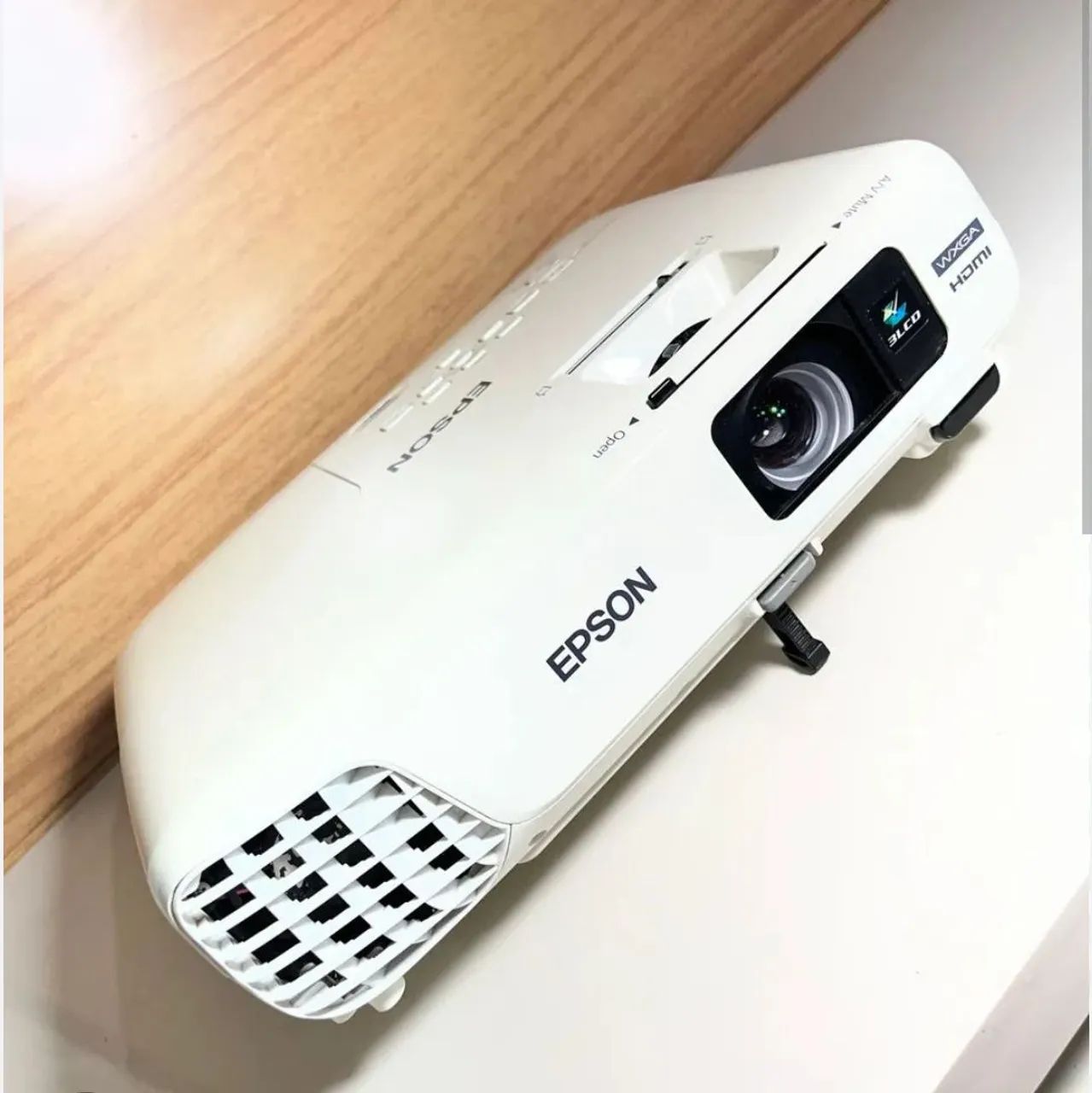 Projetor Epson W18+ - Foto 2