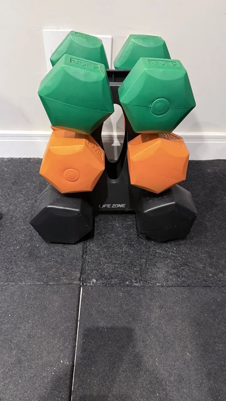 KIT DE HALTERES LIFE ZONE (4kg, 5kg, 6kg) COM SUPORTE - COMO NOVOS!