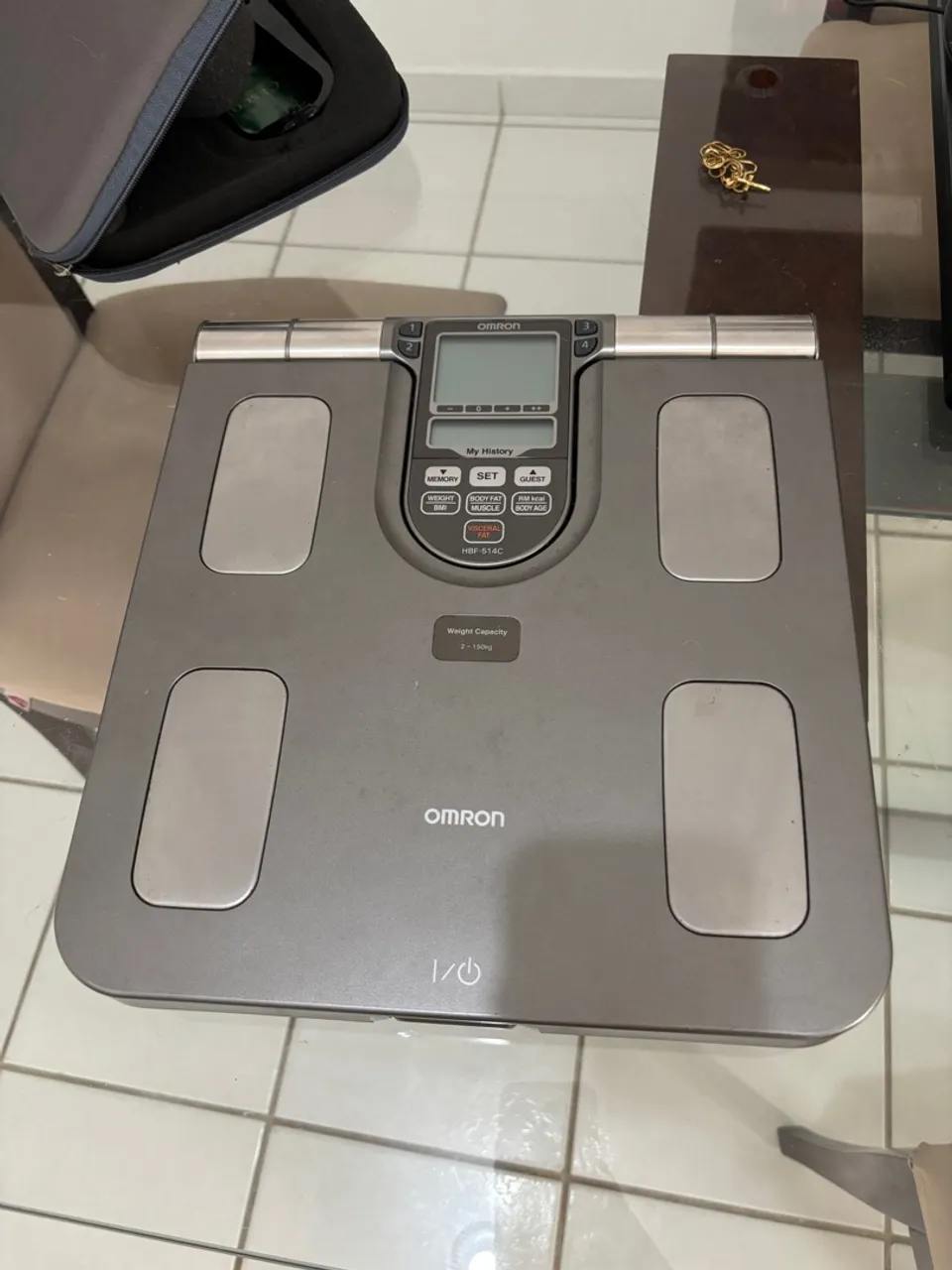 Balança de Bioimpedância Digital Omron HBF-514C