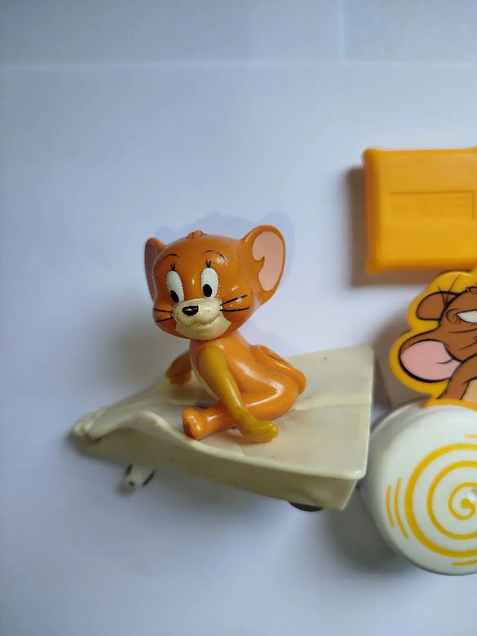 Lote bonecos do tom e Jerry  - Foto 5
