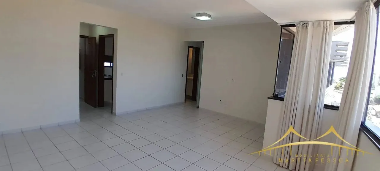Apto em Petrópolis com 3/4 Sendo 2 Suites, 100m², Andar Baixo, 2 Vgs Cob