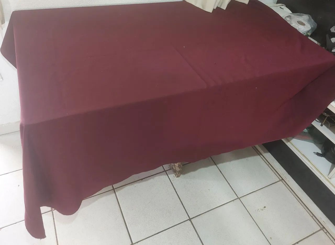 Toalha de mesa Bordô retangular - Foto 2