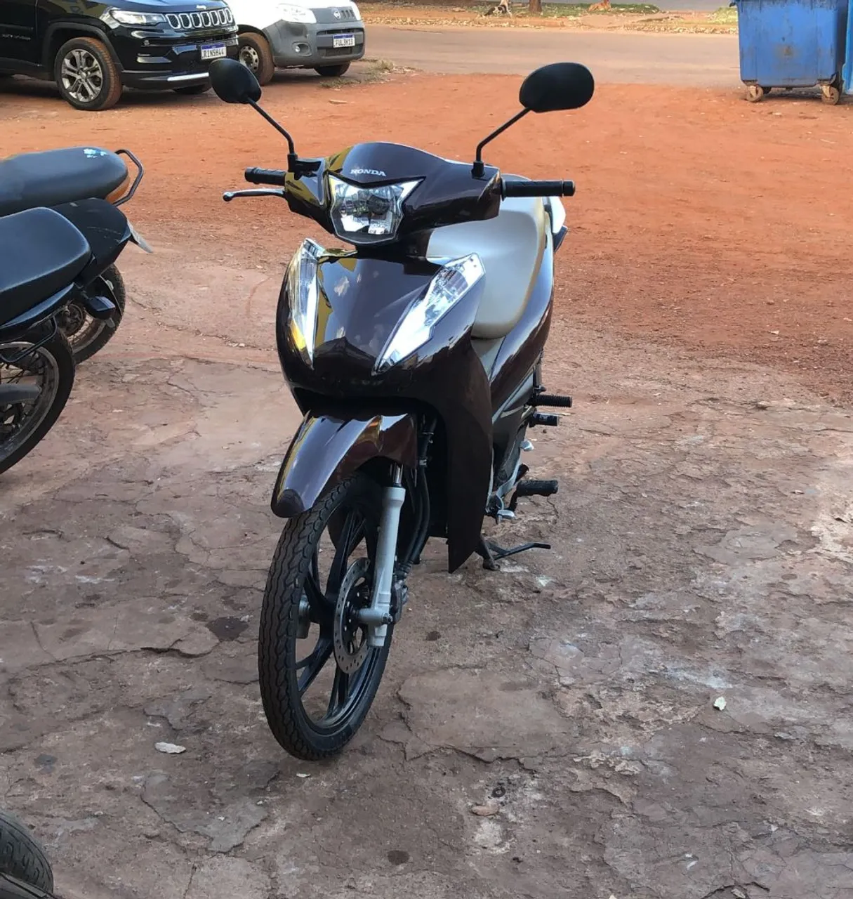 Vendo biz 125 a mais nova da capital